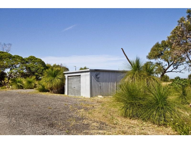 417 Russell Road, Munster WA 6166