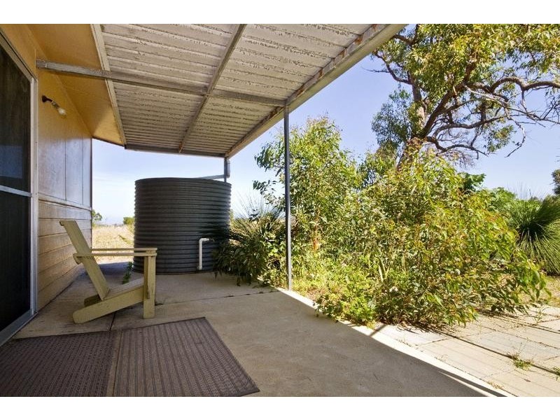 417 Russell Road, Munster WA 6166