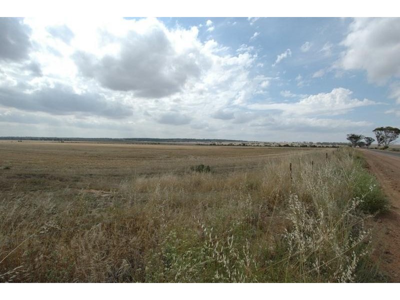 Lot 6,  WOONWOORING RD, Cunderdin WA 6407