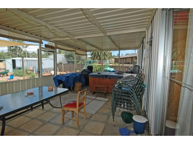 4 Scott Street, York WA 6302