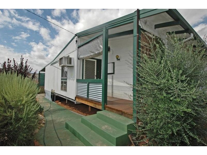 4 Scott Street, York WA 6302