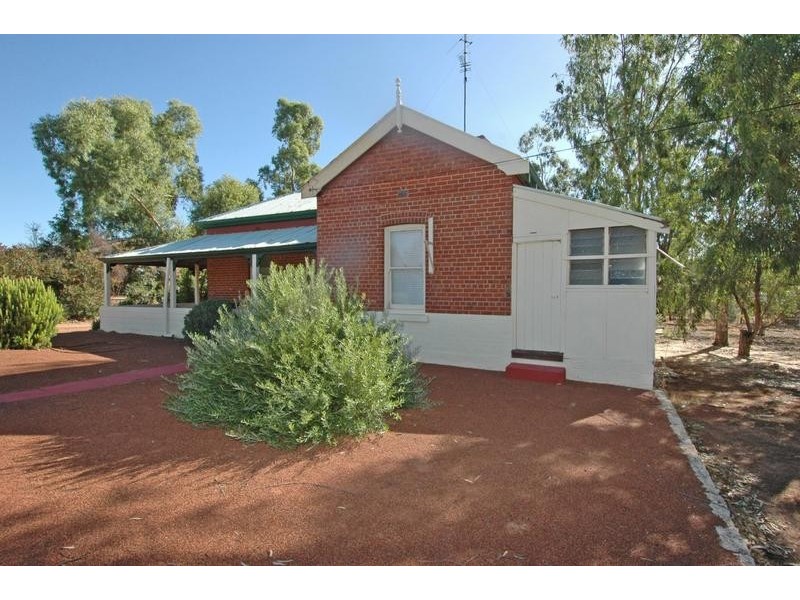 17 Brockman Street, Beverley WA 6304