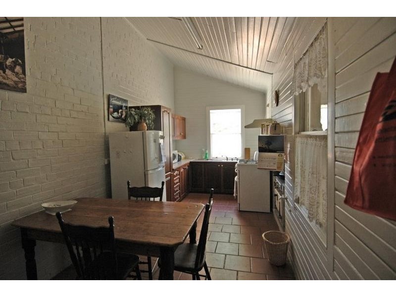 17 Brockman Street, Beverley WA 6304