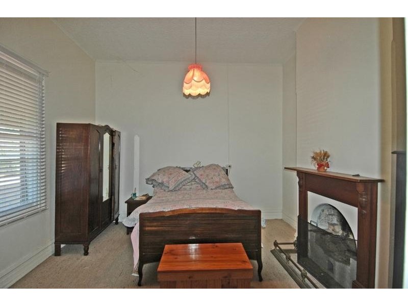 17 Brockman Street, Beverley WA 6304