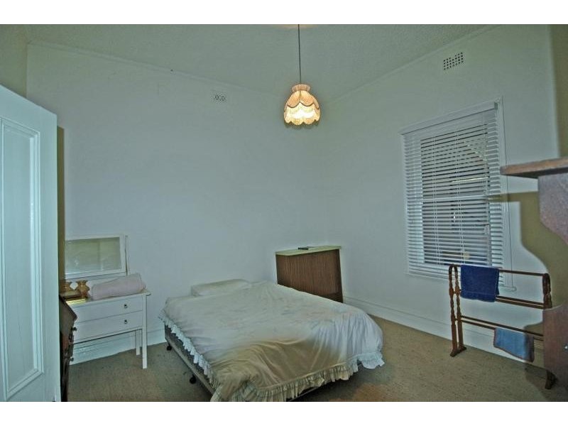 17 Brockman Street, Beverley WA 6304