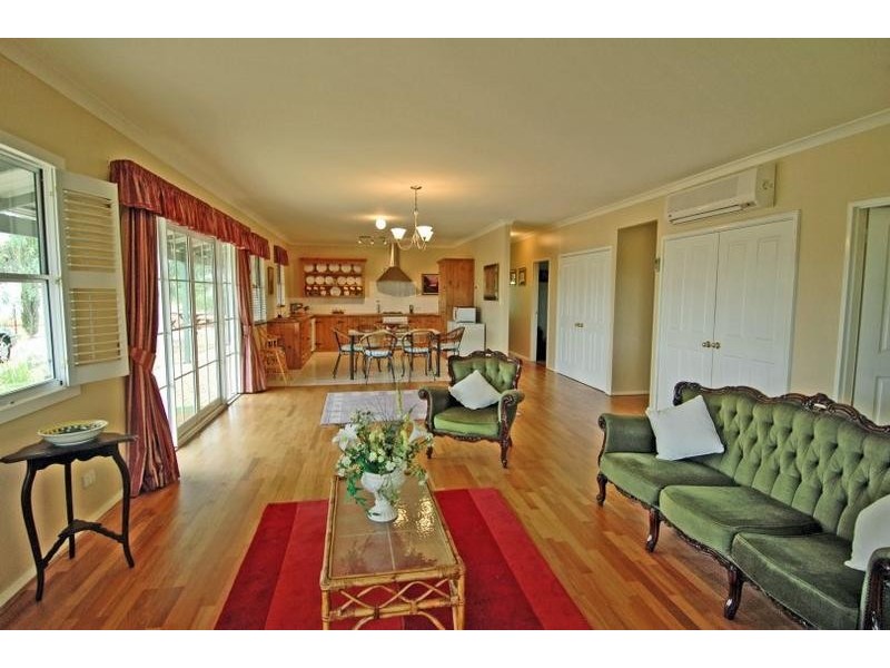 12 Hope Street, York WA 6302