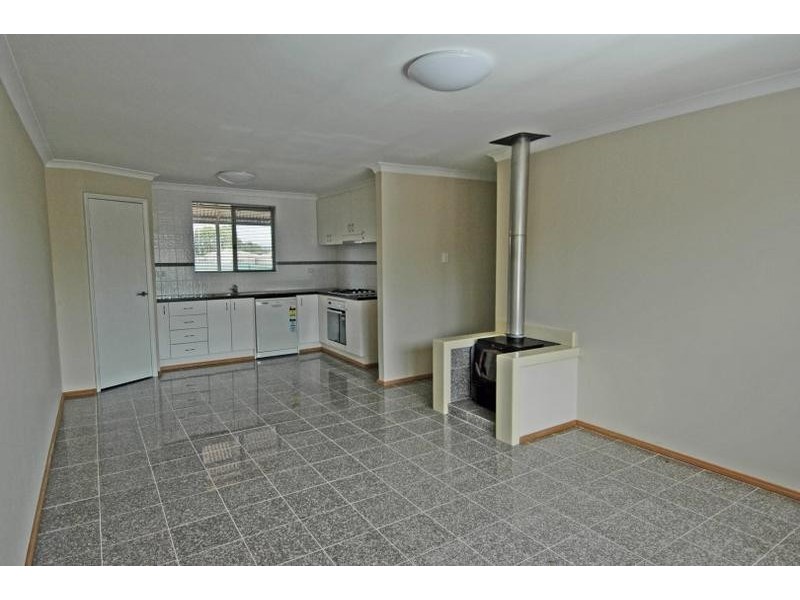 13 Thomson Street, York WA 6302