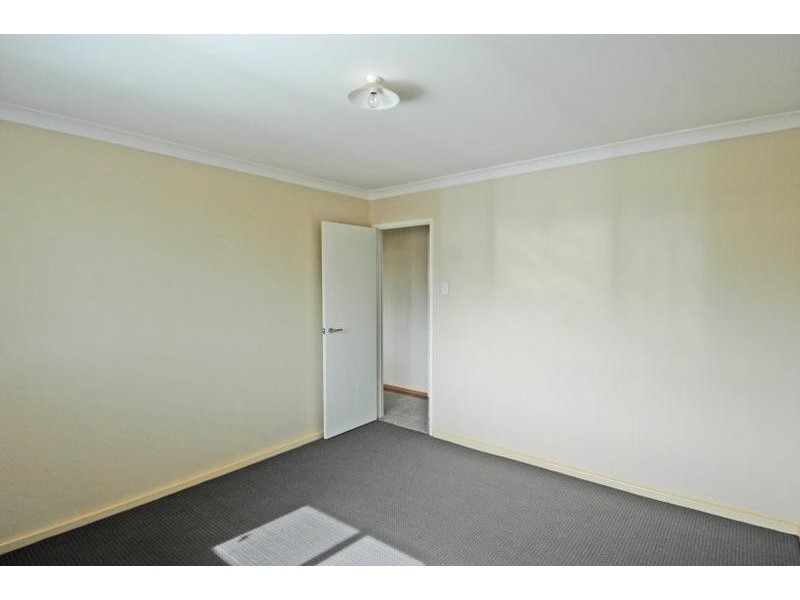 13 Thomson Street, York WA 6302