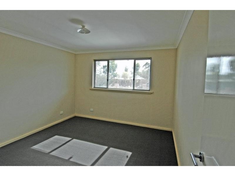 13 Thomson Street, York WA 6302