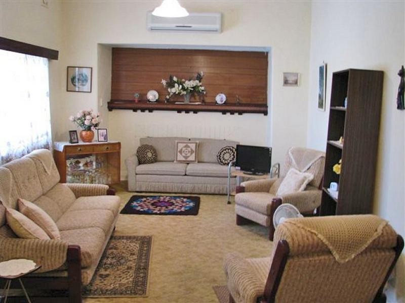 8 Bedford Street, Kellerberrin WA 6410