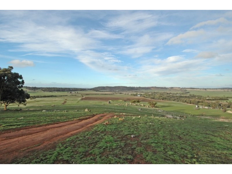 101 WESTDALE RD, Beverley WA 6304