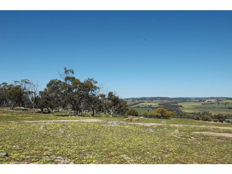 101 WESTDALE RD, Beverley WA 6304