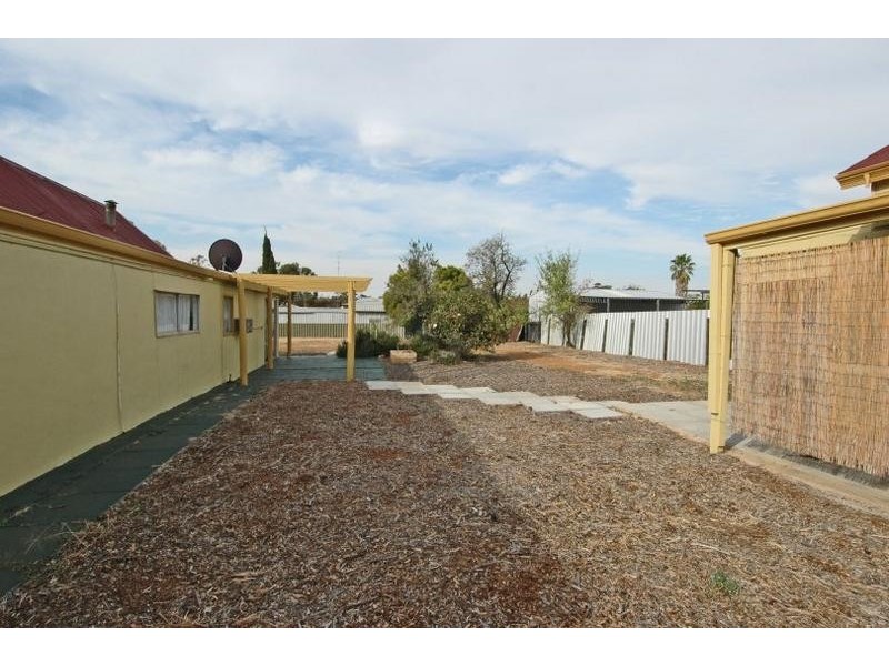 24 Railway Street, Beverley WA 6304