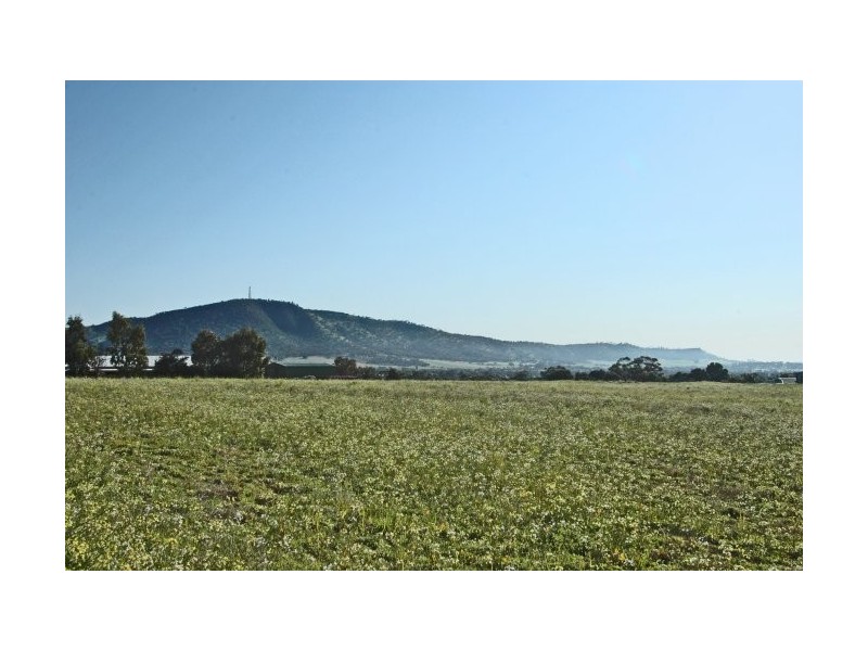 Location 2 Mt Bakewell, York WA 6302