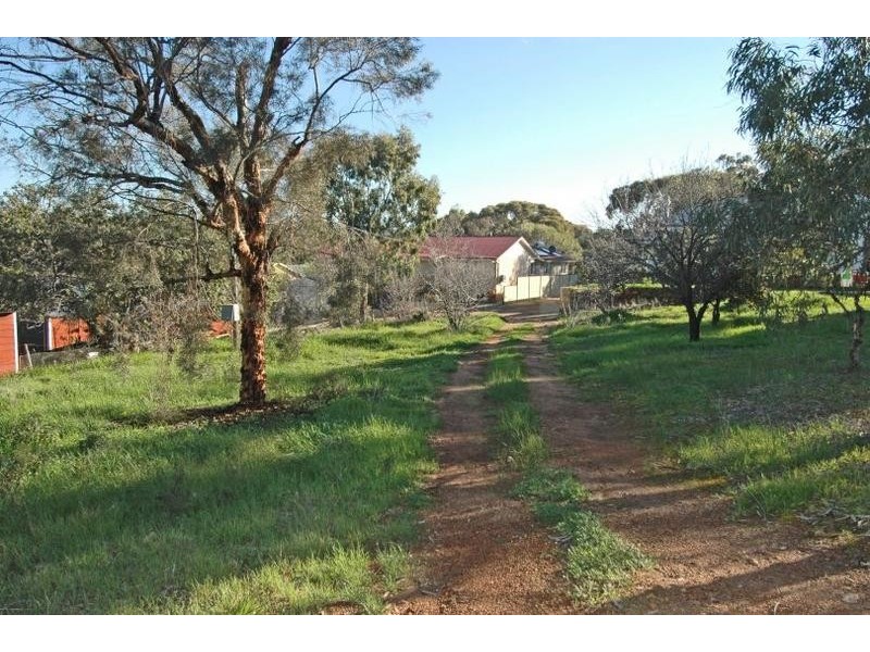 17 Harriott Street, York WA 6302