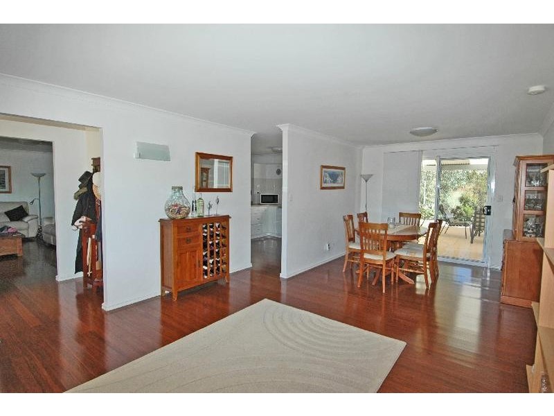 8 Tenth Road, York WA 6302