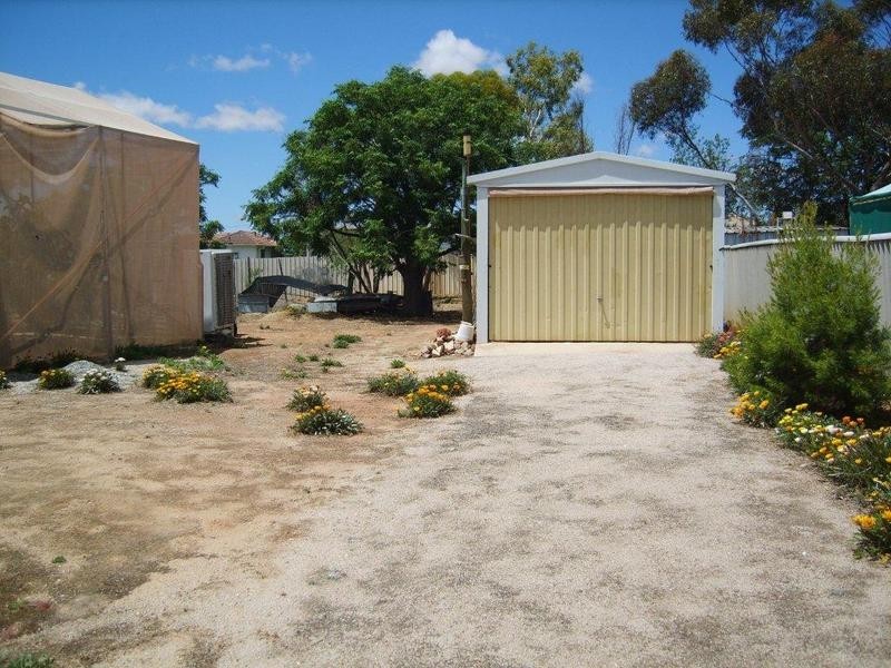 65 Endersbee St, Merredin WA 6415