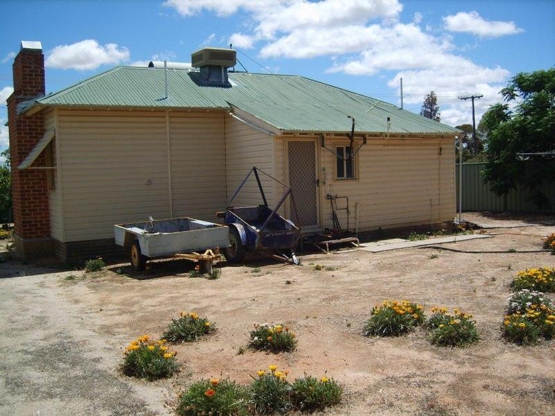 65 Endersbee St, Merredin WA 6415