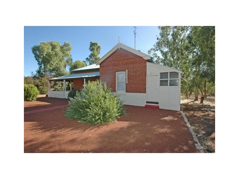 17 Brockman Street, Beverley WA 6304