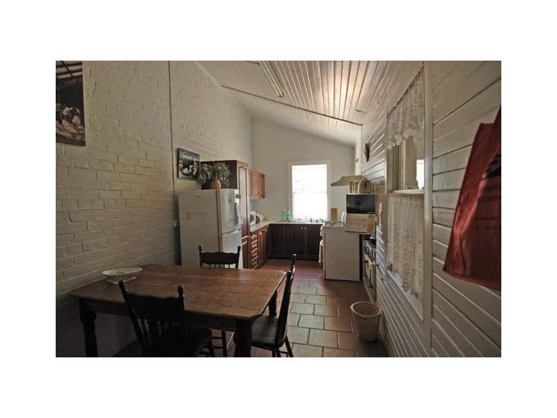 17 Brockman Street, Beverley WA 6304