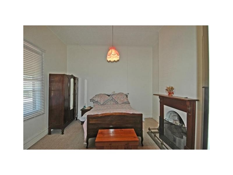 17 Brockman Street, Beverley WA 6304