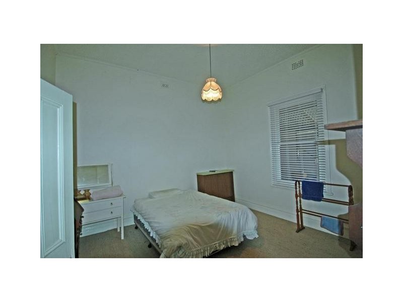 17 Brockman Street, Beverley WA 6304