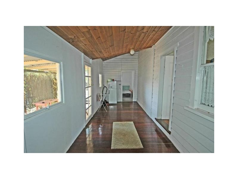 17 Brockman Street, Beverley WA 6304