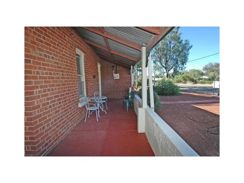 17 Brockman Street, Beverley WA 6304