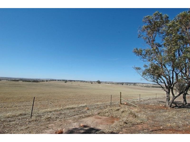 361 PARKER RD, Northam WA 6401