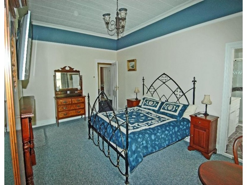 87 Avon Terrace, York WA 6302