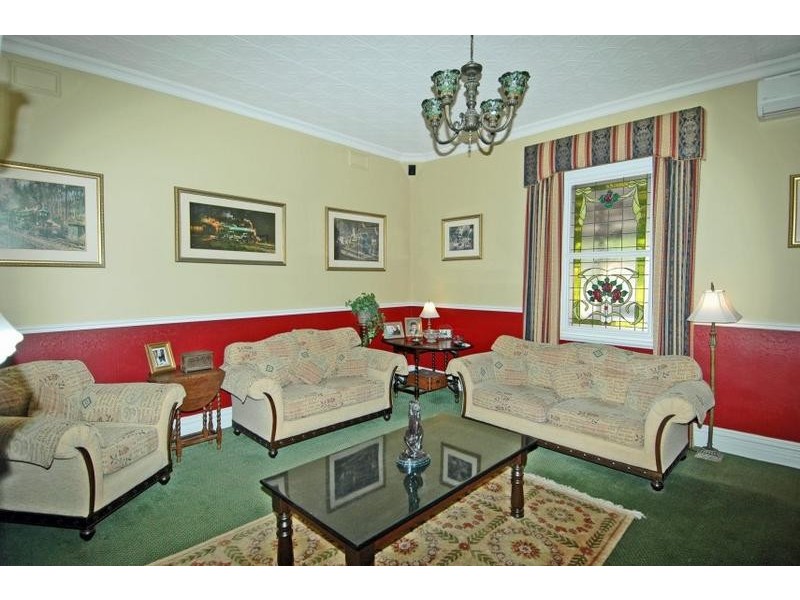 87 Avon Terrace, York WA 6302