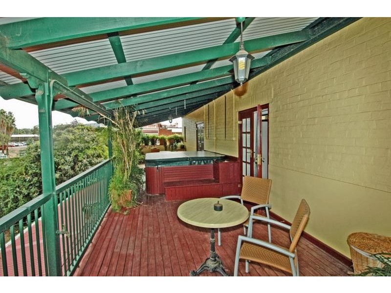 87 Avon Terrace, York WA 6302