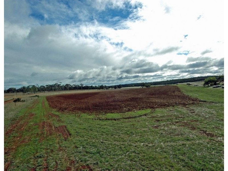 129 BALKULING NORTH ROAD, Quairading WA 6383