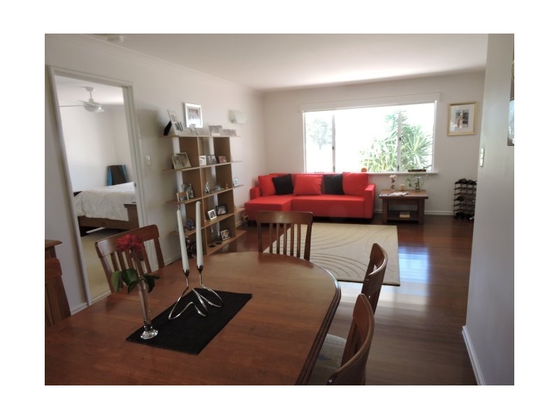 8 Tenth Road, York WA 6302