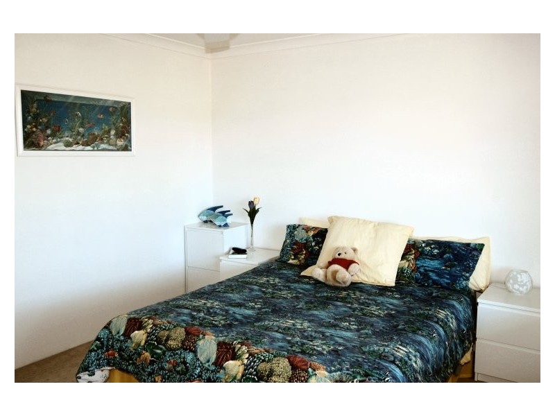 8 Tenth Road, York WA 6302