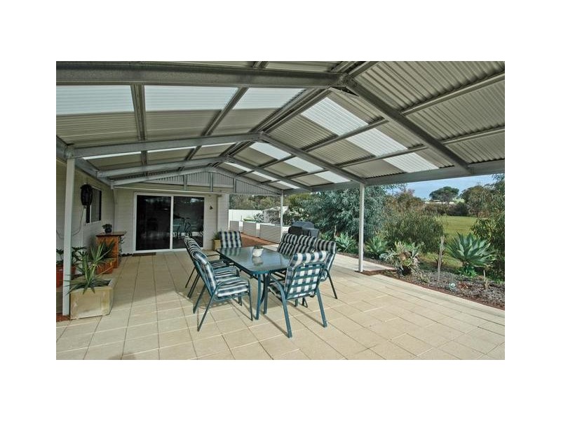 8 Tenth Road, York WA 6302