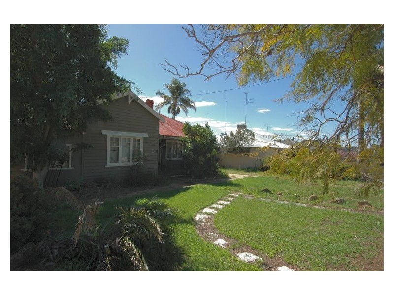 21 Main Street, Cunderdin WA 6407