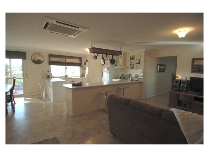 41 Tenth Road, York WA 6302