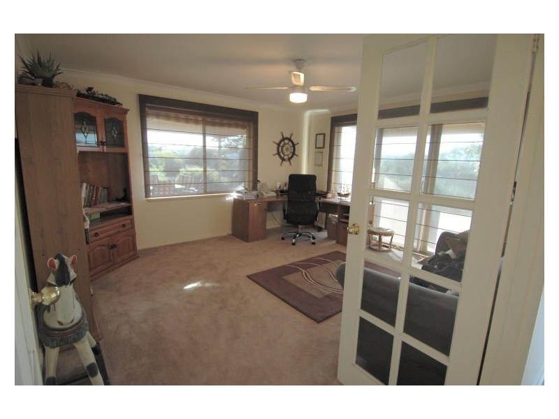 41 Tenth Road, York WA 6302