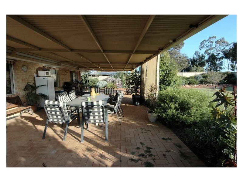 41 Tenth Road, York WA 6302