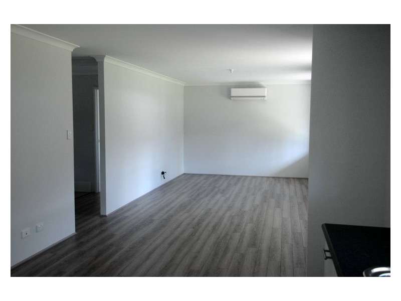 2 Eighth Road, York WA 6302