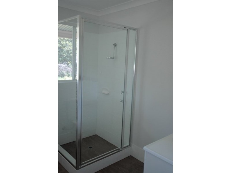 2 Eighth Road, York WA 6302