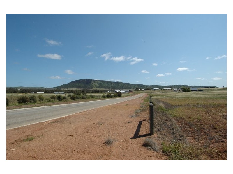 6 Andrews Avenue, York WA 6302