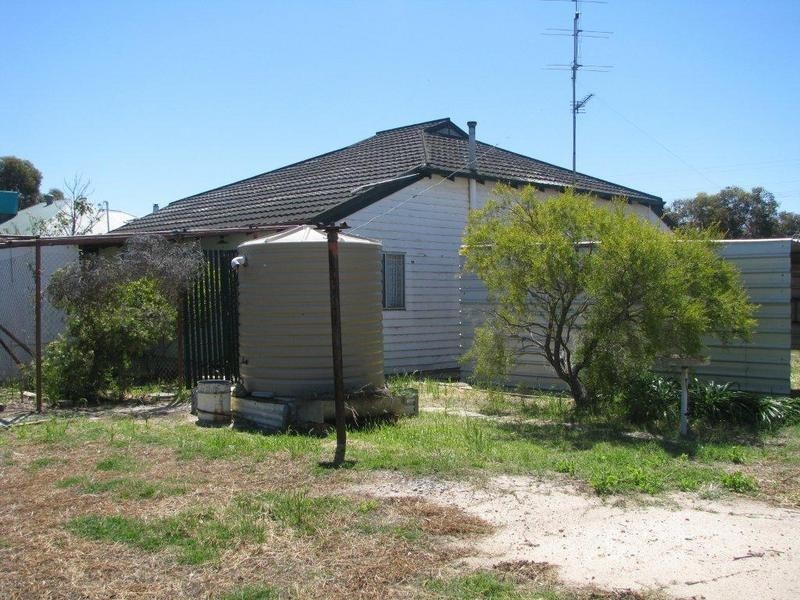 21 Mitchell Street, Kellerberrin WA 6410