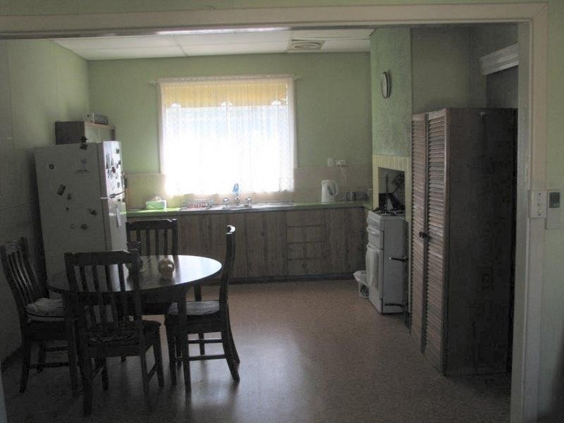 21 Mitchell Street, Kellerberrin WA 6410