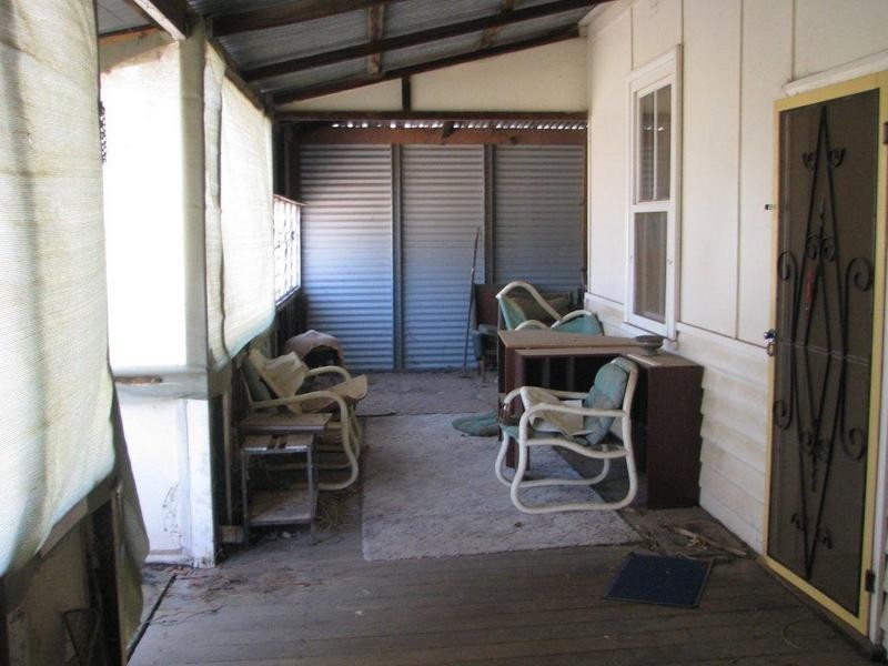 77 Hammond Street, Kellerberrin WA 6410