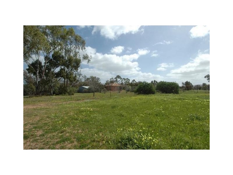 57 Cold Harbour Rd, York WA 6302