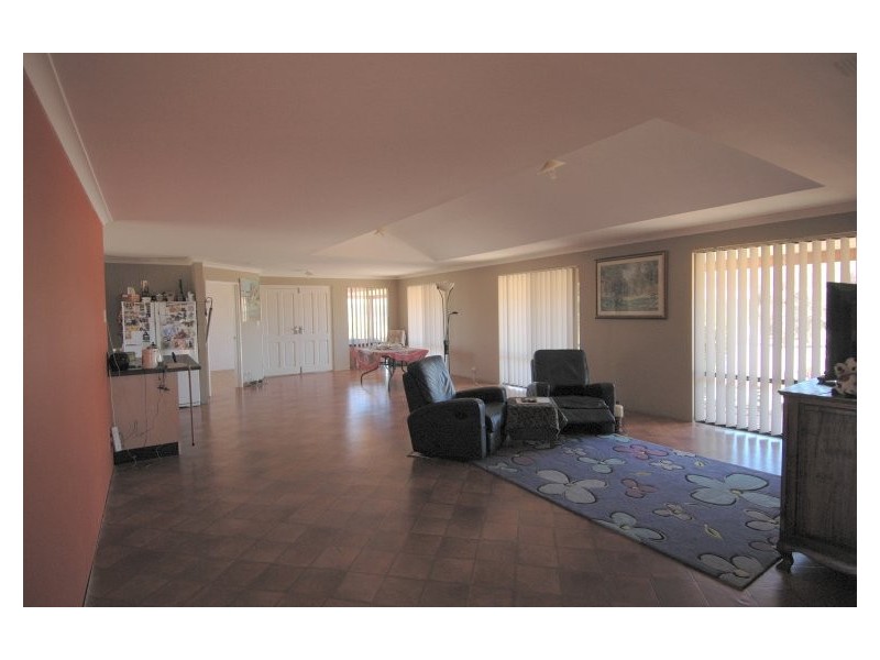 164 Newcastle Street, York WA 6302