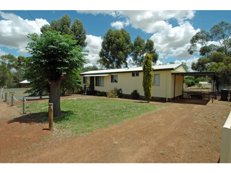 18 NEW ST, York WA 6302