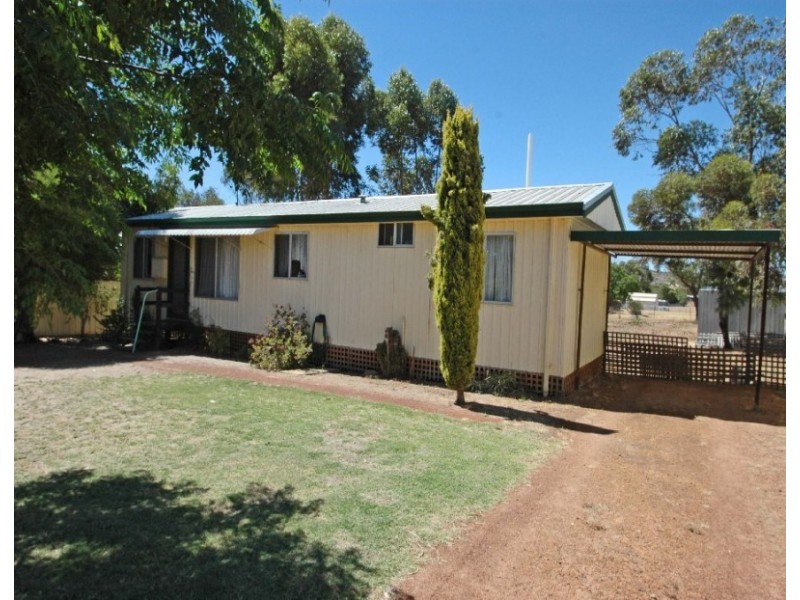18 NEW ST, York WA 6302